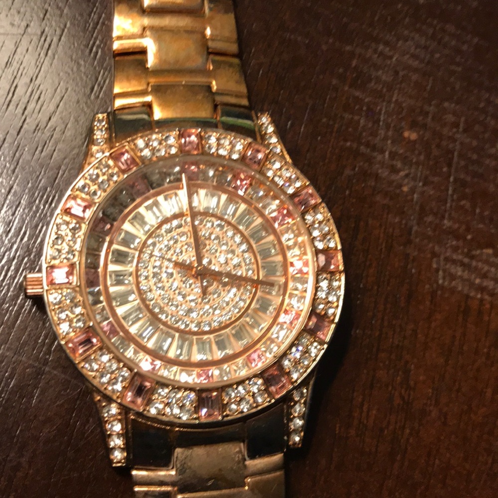 Victoria Watch